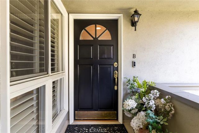 950 S Orange Grove, Pasadena, CA 91105