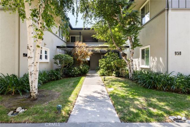 950 S Orange Grove, Pasadena, CA 91105