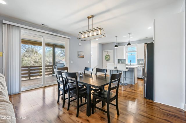 119 NE 27th Street, Oak Island, NC 28465