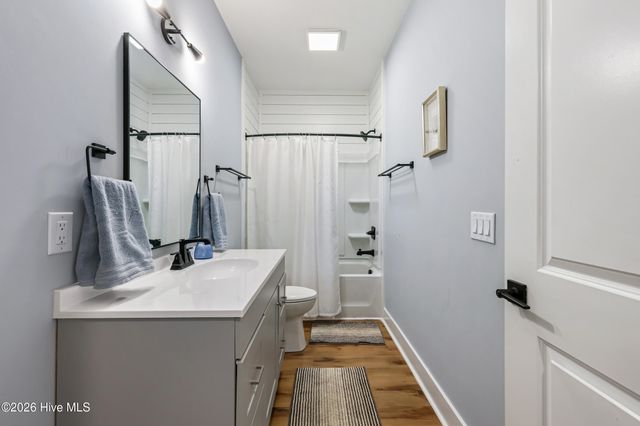 119 NE 27th Street, Oak Island, NC 28465