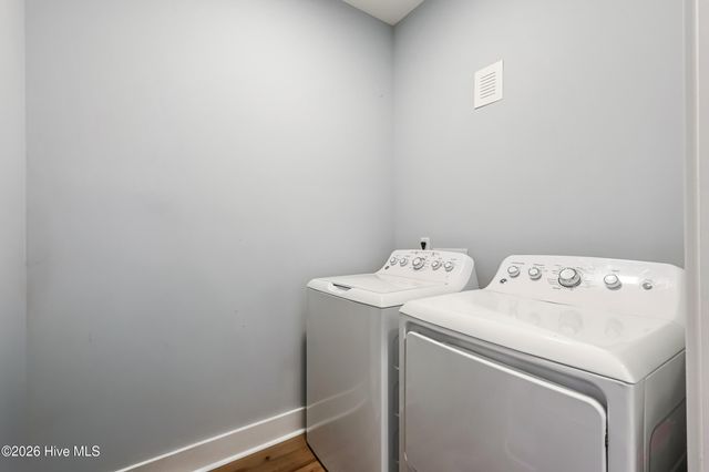 119 NE 27th Street, Oak Island, NC 28465