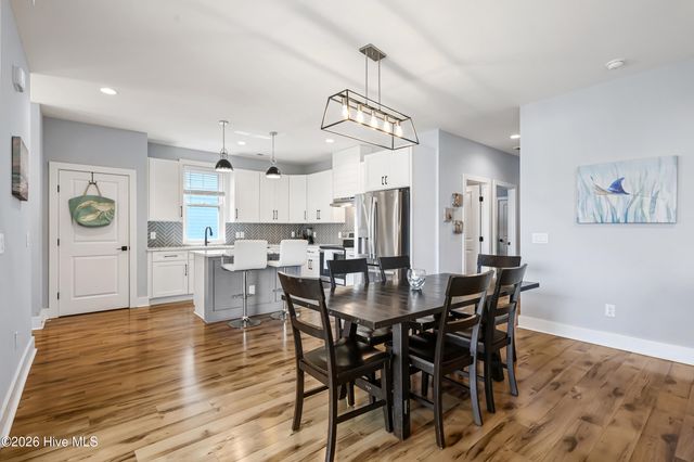 119 NE 27th Street, Oak Island, NC 28465