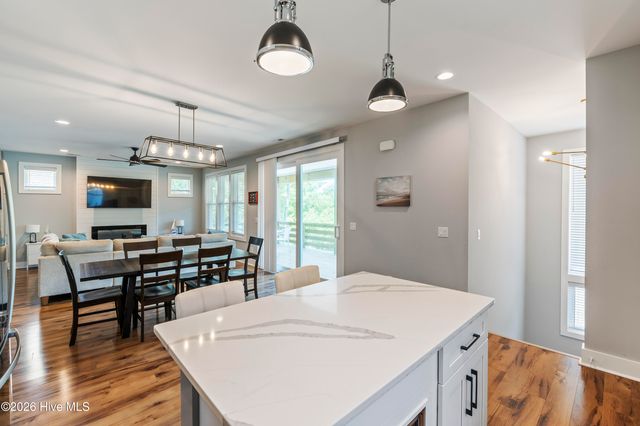 119 NE 27th Street, Oak Island, NC 28465