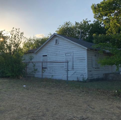 3331 Sylvan Avenue, Dallas, TX 75212