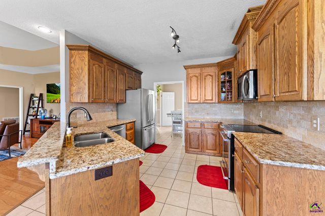 354 Hillridge CV, Lizella, GA 31052