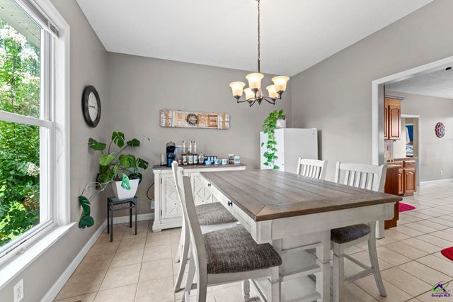 354 Hillridge CV, Lizella, GA 31052