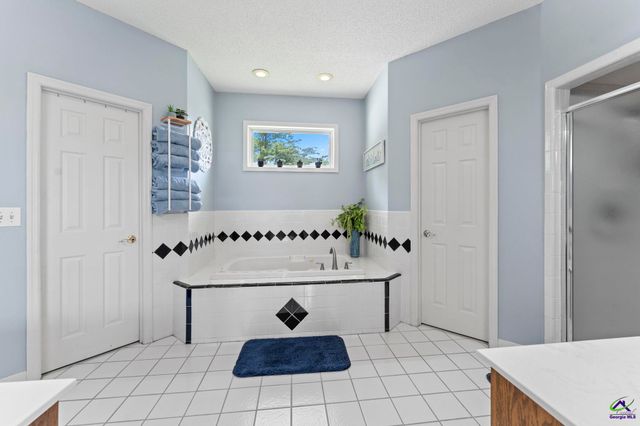354 Hillridge CV, Lizella, GA 31052