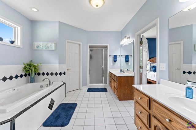 354 Hillridge CV, Lizella, GA 31052