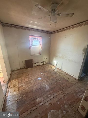 1854 TREE ST, Philadelphia, PA 19145