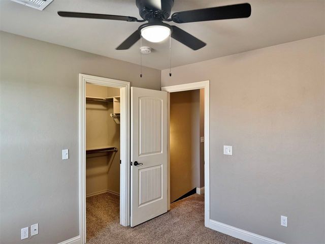 2101 SW Edinburough DR, Lawton, OK 73505