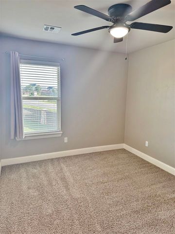 2101 SW Edinburough DR, Lawton, OK 73505