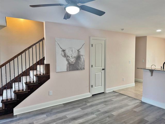 2101 SW Edinburough DR, Lawton, OK 73505