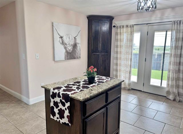2101 SW Edinburough DR, Lawton, OK 73505
