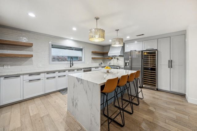 5339 Rutherglenn Drive, Houston, TX 77096