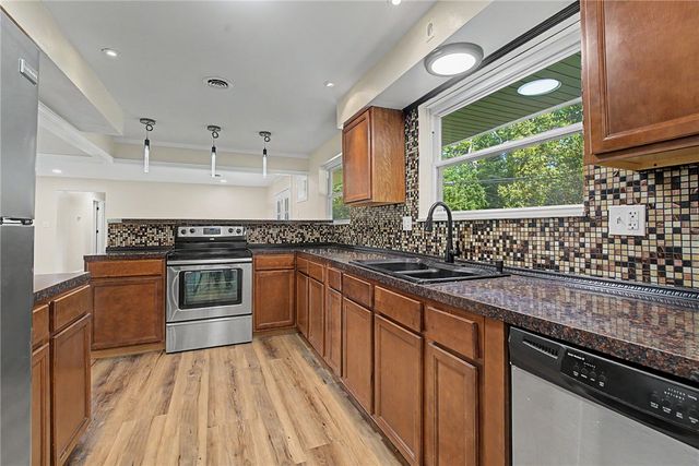 529 N Eppington Drive, Trotwood, OH 45426