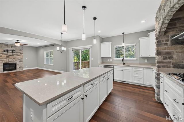 316 Chestnut Creek Circle, O'fallon, MO 63368