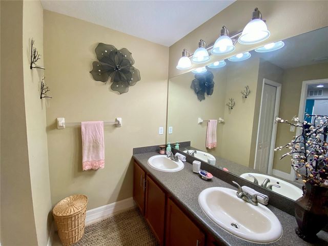 10812 ANCIENT FUTURES DRIVE, Tampa, FL 33647