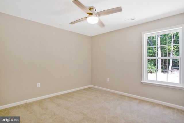 8 E POPLAR LN, Indian Head, MD 20640
