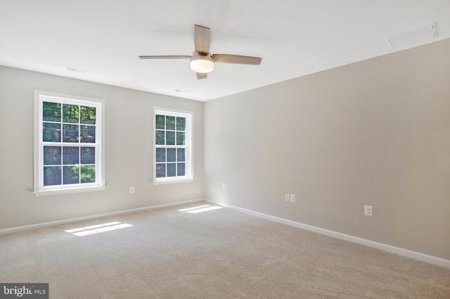 8 E POPLAR LN, Indian Head, MD 20640