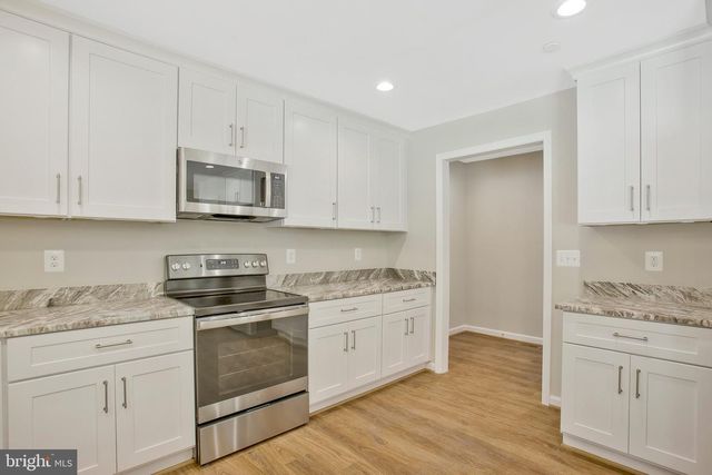 8 E POPLAR LN, Indian Head, MD 20640