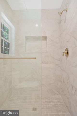 8 E POPLAR LN, Indian Head, MD 20640