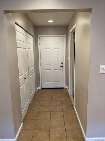 1 Brook Drive 21, Washingtonville, NY 10992