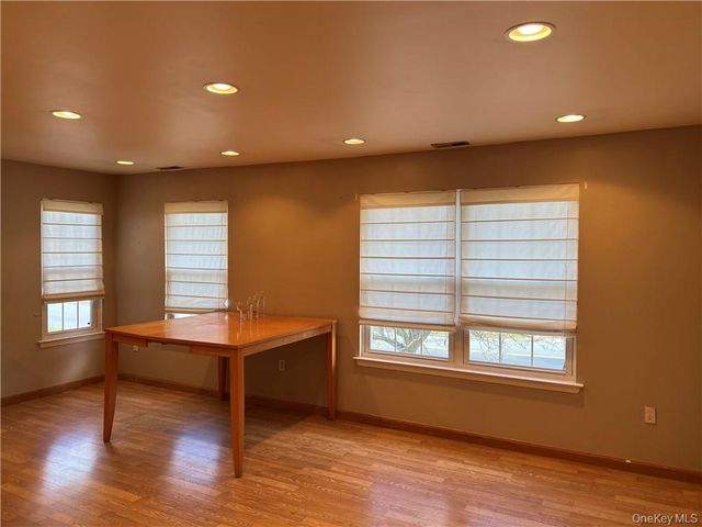 1 Brook Drive 21, Washingtonville, NY 10992