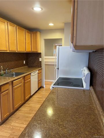 1 Brook Drive 21, Washingtonville, NY 10992