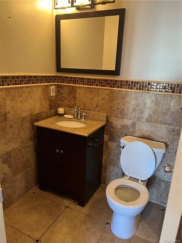 1 Brook Drive 21, Washingtonville, NY 10992