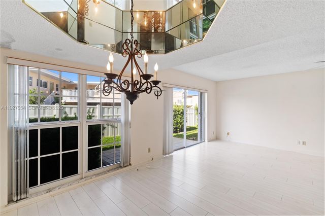 1194 Hillsboro Mile 33, Hillsboro Beach, FL 33062