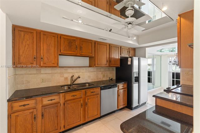 1194 Hillsboro Mile 33, Hillsboro Beach, FL 33062