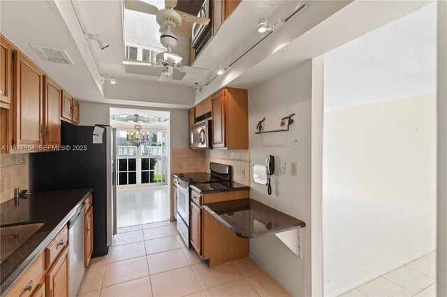 1194 Hillsboro Mile 33, Hillsboro Beach, FL 33062