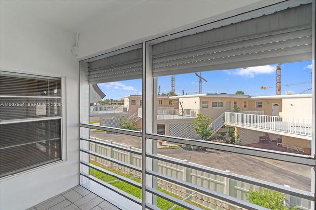 1194 Hillsboro Mile 33, Hillsboro Beach, FL 33062