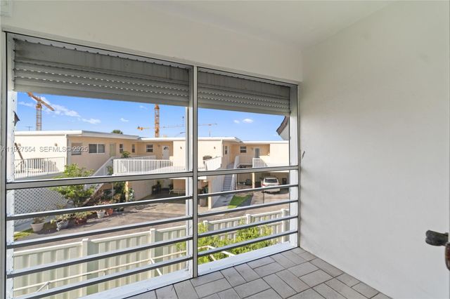 1194 Hillsboro Mile 33, Hillsboro Beach, FL 33062