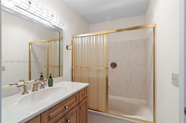 1194 Hillsboro Mile 33, Hillsboro Beach, FL 33062