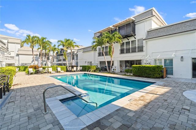1194 Hillsboro Mile 33, Hillsboro Beach, FL 33062