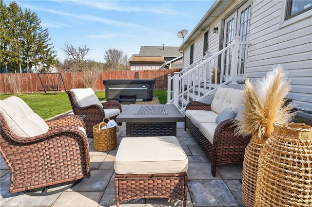 91 Emerald Point, Chili, NY 14624