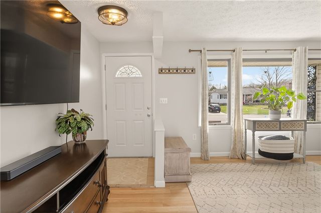 91 Emerald Point, Chili, NY 14624