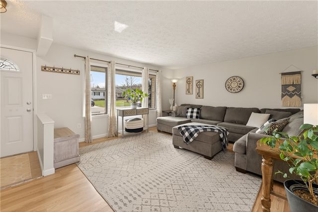 91 Emerald Point, Chili, NY 14624