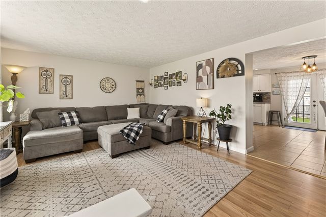 91 Emerald Point, Chili, NY 14624