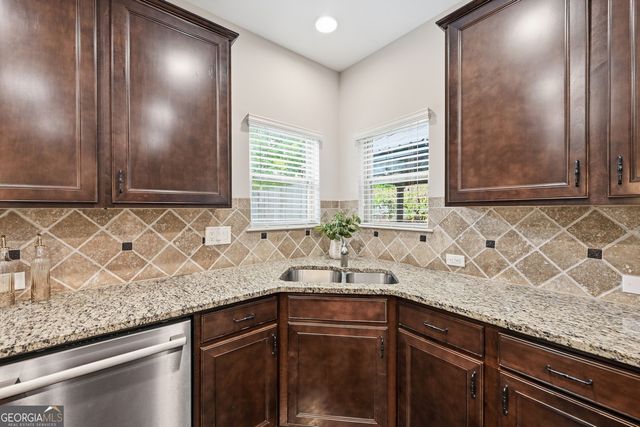 5950 Somersby Circle, Alpharetta, GA 30005