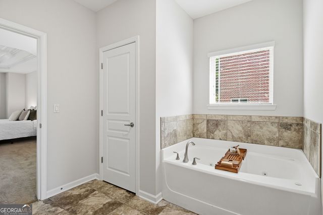 5950 Somersby Circle, Alpharetta, GA 30005