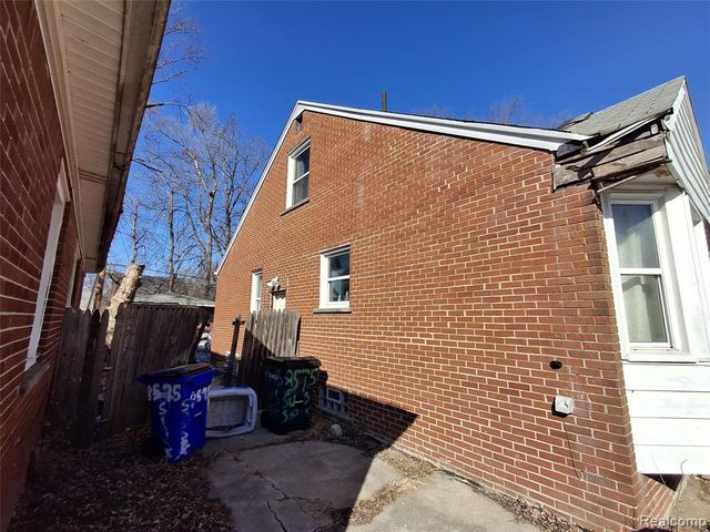 8575 Sussex Street, Detroit, MI 48228