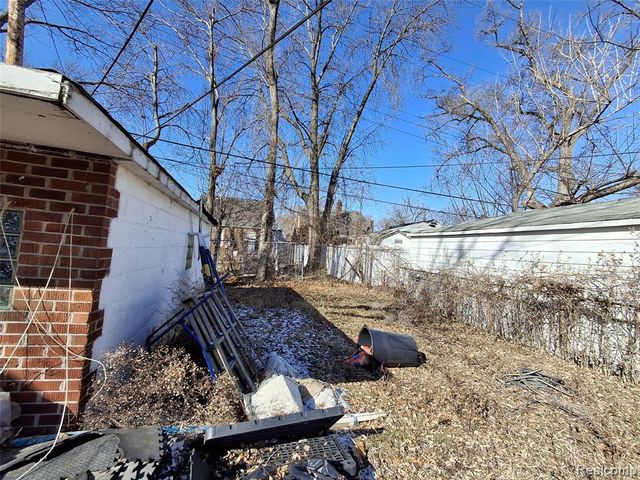 8575 Sussex Street, Detroit, MI 48228