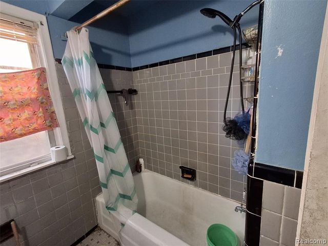 8575 Sussex Street, Detroit, MI 48228