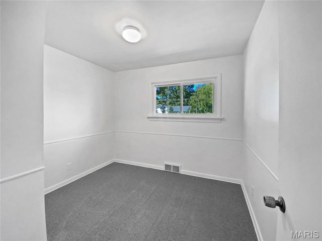 120 Birchwood Drive, Ballwin, MO 63011