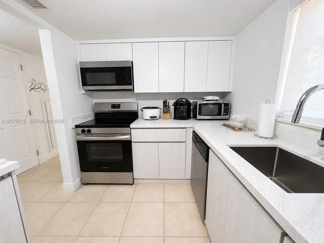 8500 SW 109th Avenue 6-220, Miami, FL 33173