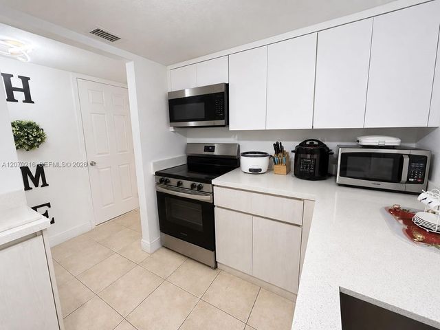8500 SW 109th Avenue 6-220, Miami, FL 33173