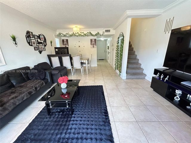 8500 SW 109th Avenue 6-220, Miami, FL 33173