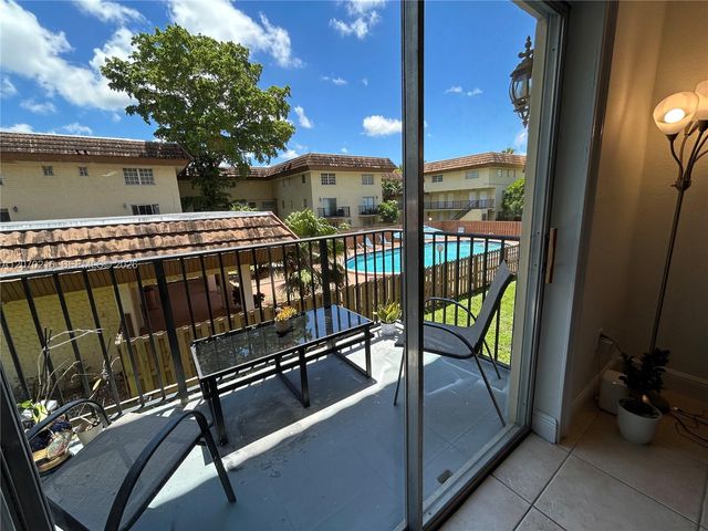 8500 SW 109th Avenue 6-220, Miami, FL 33173